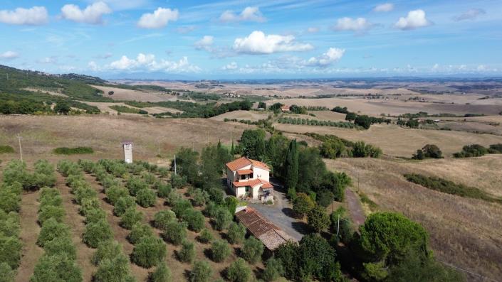 Image No.1-Maison de campagne de 6 chambres à vendre à Montescudaio