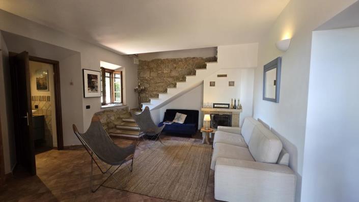 Image No.11-2 Bed Semi-Detached for sale