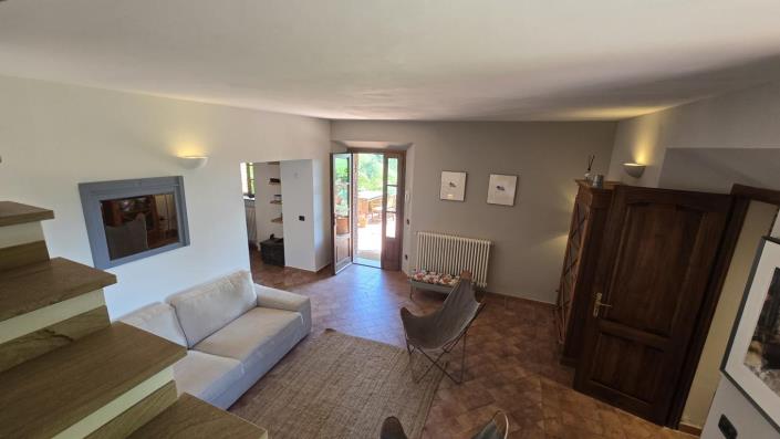 Image No.15-2 Bed Semi-Detached for sale