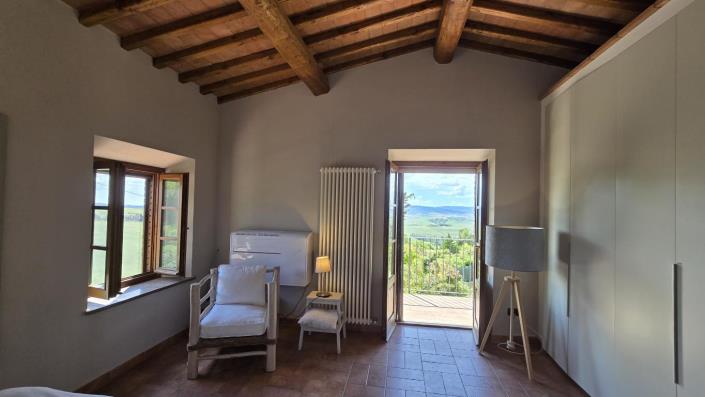 Image No.19-2 Bed Semi-Detached for sale