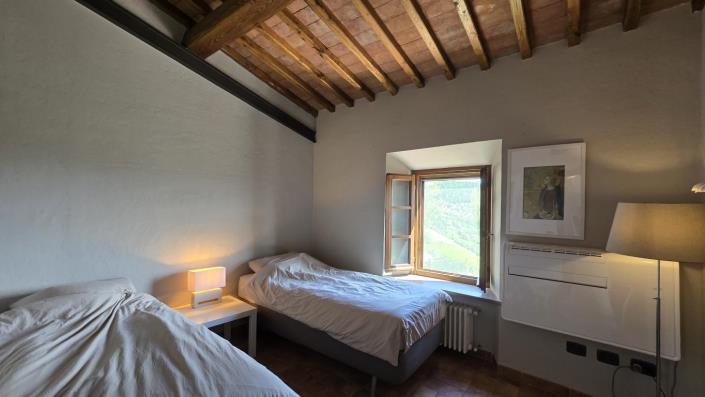 Image No.23-2 Bed Semi-Detached for sale