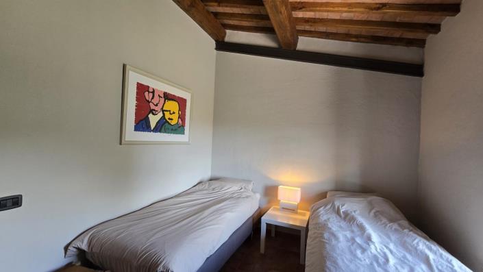 Image No.24-2 Bed Semi-Detached for sale