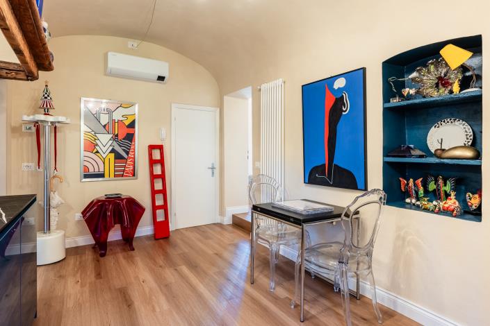 Image No.12-2 Bed Apartment for sale