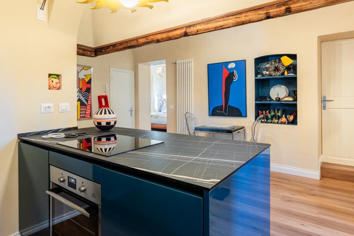 Image No.20-2 Bed Apartment for sale