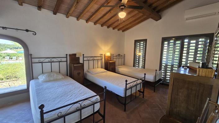 Image No.37-4 Bed Barn for sale