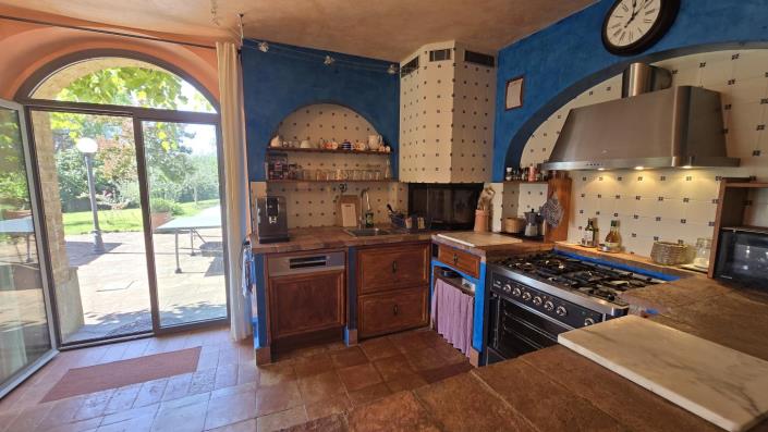 Image No.44-4 Bed Barn for sale