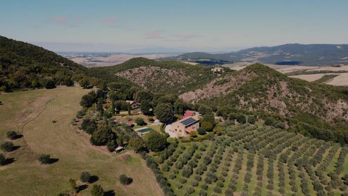 Image No.2-Ferme de 9 chambres à vendre à Volterra