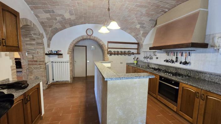 Image No.9-Ferme de 9 chambres à vendre à Volterra