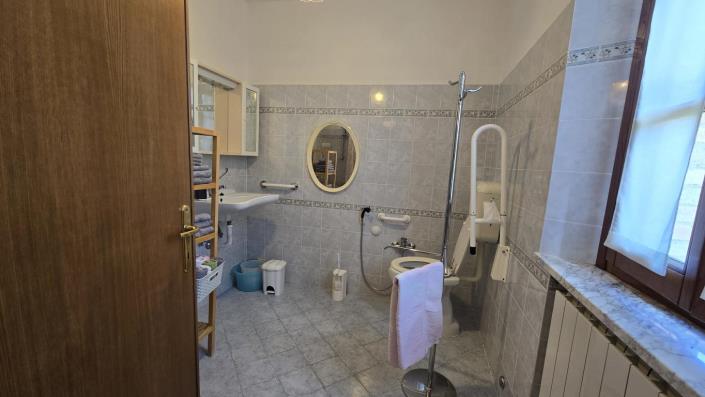 Image No.15-Ferme de 9 chambres à vendre à Volterra