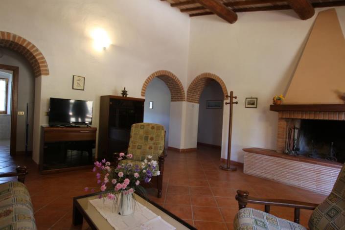 Image No.20-Ferme de 9 chambres à vendre à Volterra