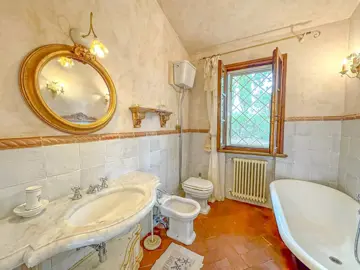 27b62adaa44131d2f8cf2480c346e9fa