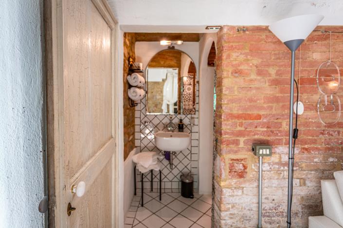 Image No.12-3 Bed Apartment for sale