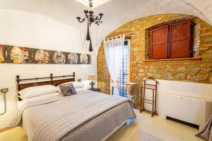 Image No.18-3 Bed Apartment for sale