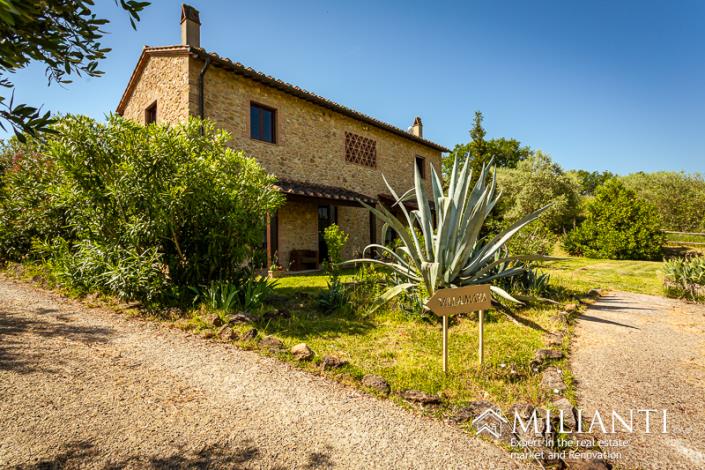 Image No.8-4 Bed Farmhouse for sale