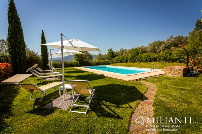 Image No.13-4 Bed Farmhouse for sale
