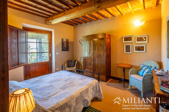Image No.35-4 Bed Farmhouse for sale