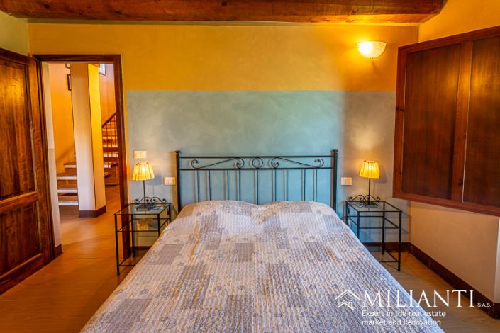 Image No.37-4 Bed Farmhouse for sale