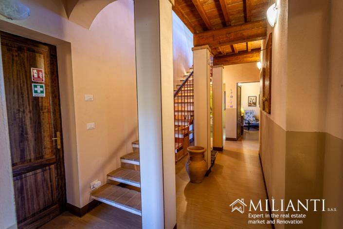Image No.40-4 Bed Farmhouse for sale