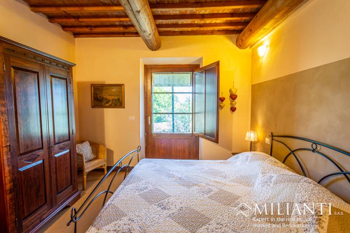 Image No.46-4 Bed Farmhouse for sale