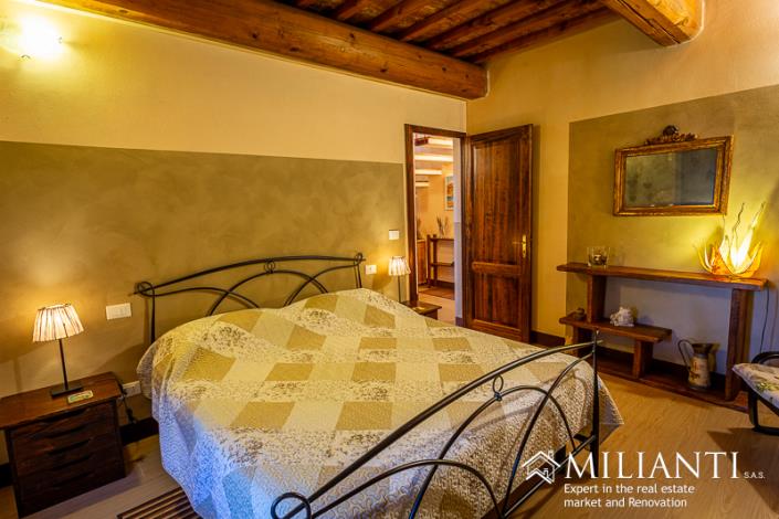 Image No.48-4 Bed Farmhouse for sale