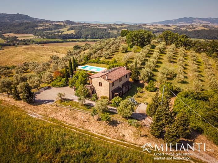 Image No.50-4 Bed Farmhouse for sale