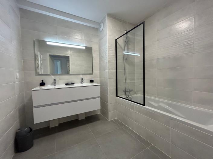 Image No.13-3 Bed Apartment for sale