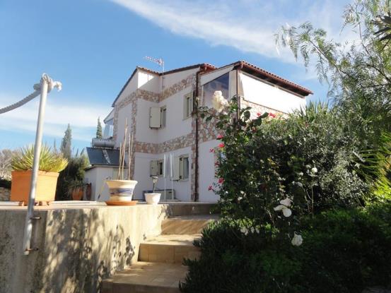 Image No.3-3 Bed Villa / Detached for sale