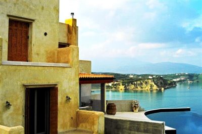 Villa / Détaché de 6 chambres à vendre à Plaka