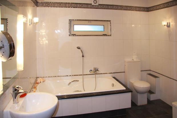 Image No.25-Villa / Détaché de 6 chambres à vendre à Plaka