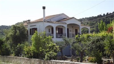 Villa / Détaché de 4 chambres à vendre à Gavalohori