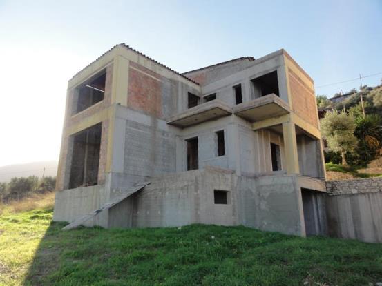 Image No.1-Maison / Villa de 5 chambres à vendre à Stilos