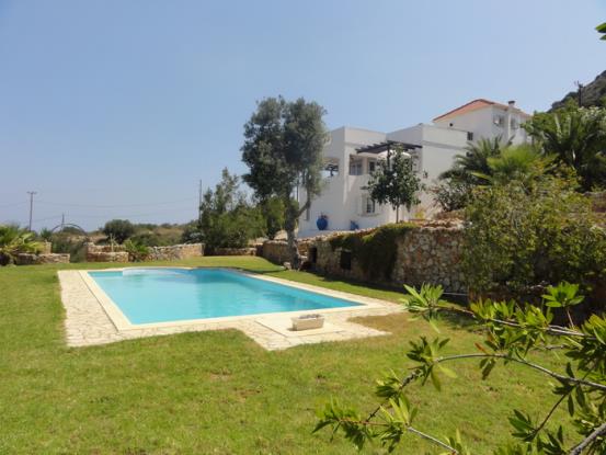 Image No.2-Villa / Détaché de 4 chambres à vendre à Kokkino Horio