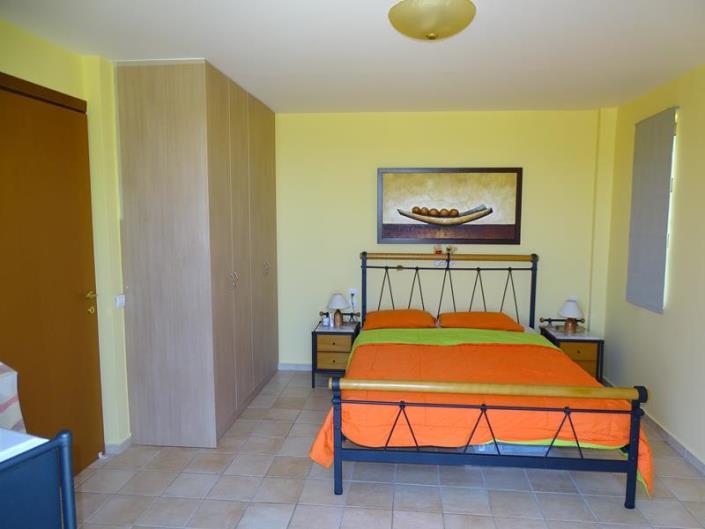 Image No.15-4 Bed Villa / Detached for sale