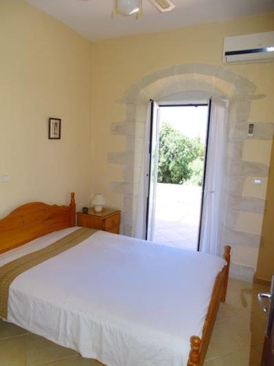 Image No.9-3 Bed Villa / Detached for sale