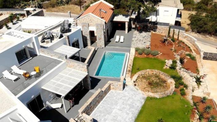 Image No.2-5 Bed Villa for sale