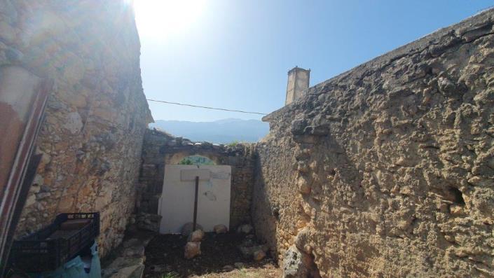 Image No.9-4 Bed Village House for sale