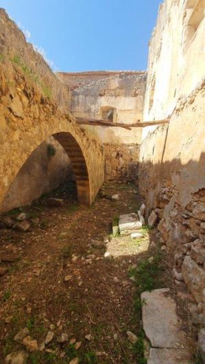 Image No.25-4 Bed Village House for sale