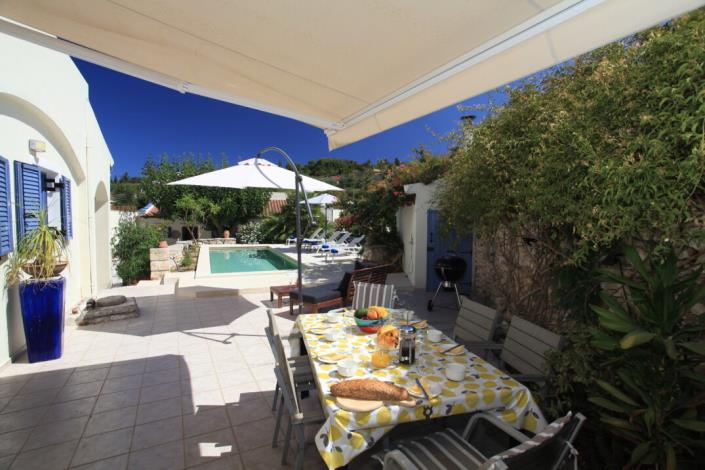 Image No.1-3 Bed Villa / Detached for sale