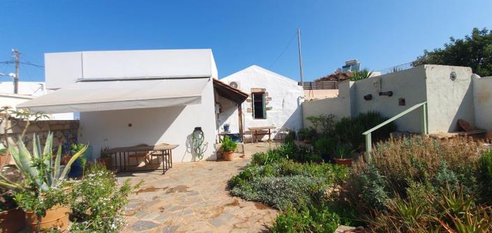 Image No.11-2 Bed House for sale