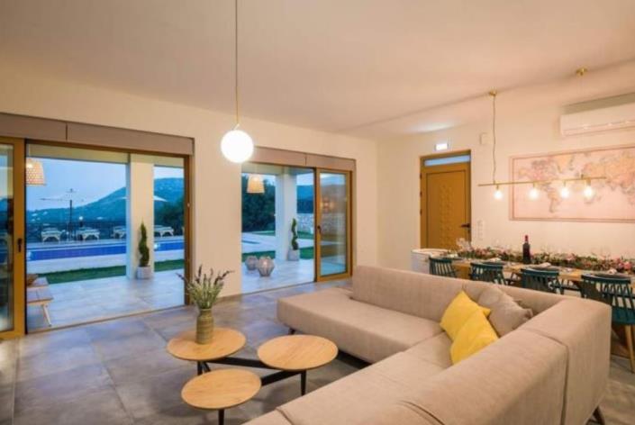 Image No.4-Maison / Villa de 5 chambres à vendre à Gavalohori