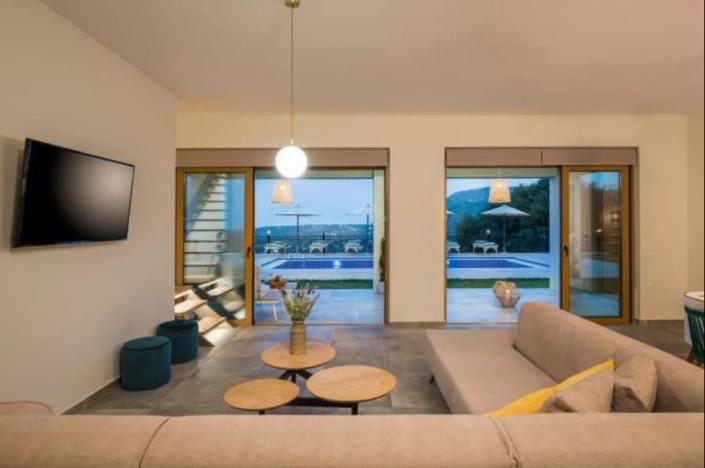 Image No.9-Maison / Villa de 5 chambres à vendre à Gavalohori