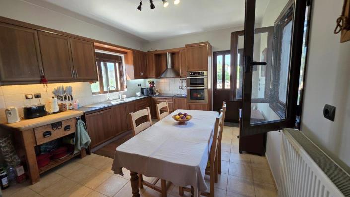 Image No.12-4 Bed Villa / Detached for sale