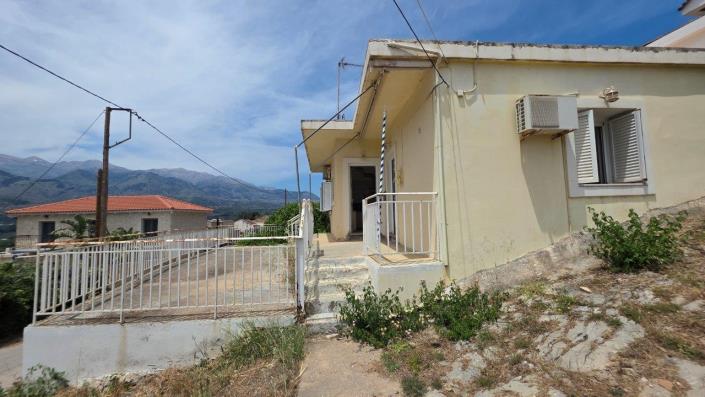 Image No.2-Maison de village de 1 chambre à vendre à Kaina