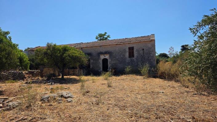 Image No.17-3 Bed Village House for sale