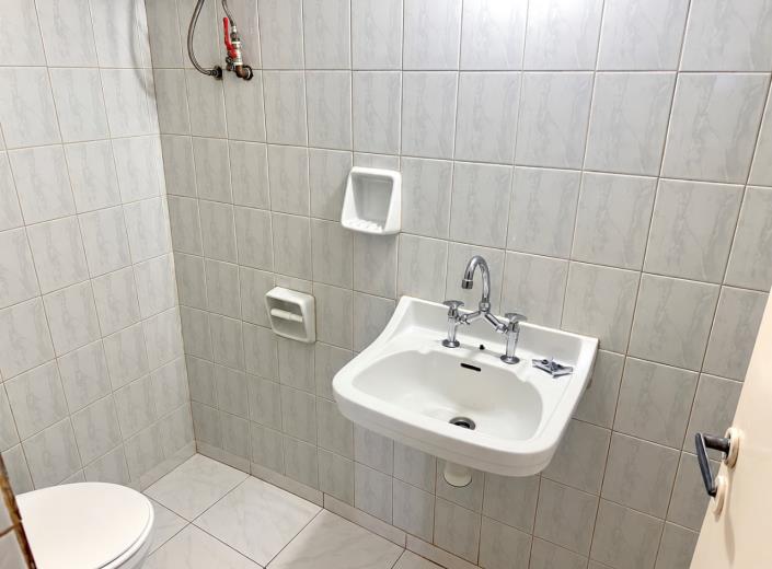 Image No.6-2 Bed Townhouse for sale