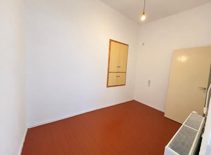 Image No.9-2 Bed Townhouse for sale