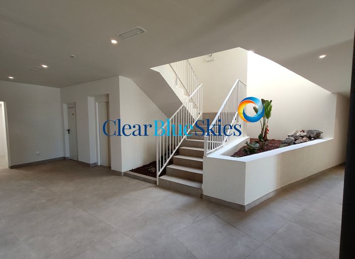 Image No.10-3 Bed Apartment for sale