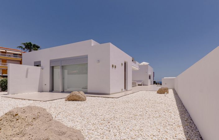 Image No.3-4 Bed Villa for sale