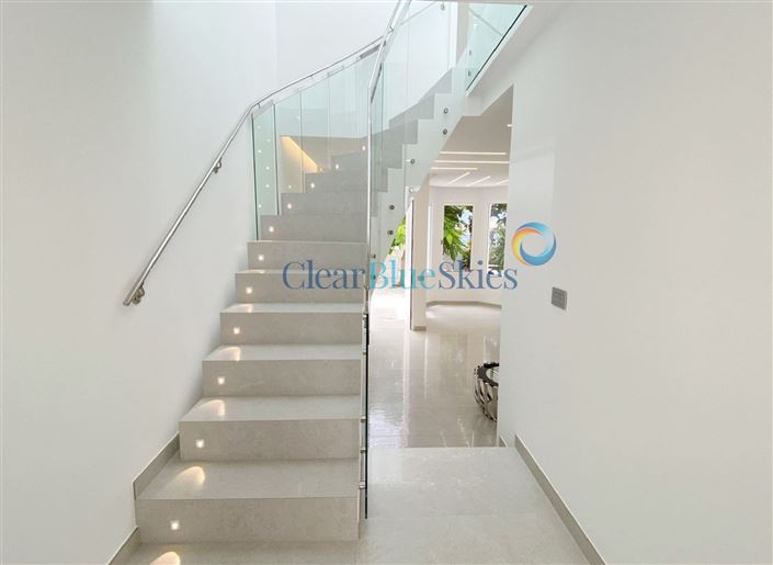 Image No.11-3 Bed Villa for sale