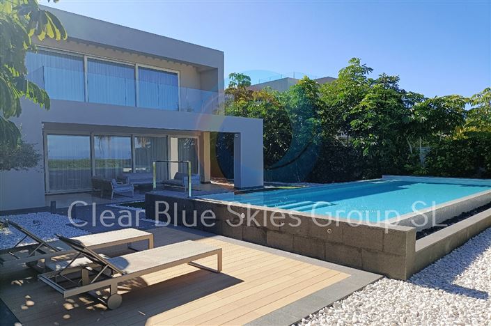 Image No.1-5 Bed Villa for sale